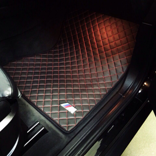 Коврики из экокожи: 2 передних и 2 задних с местом для отдыха ноги и съемным подпятником + задняя пе