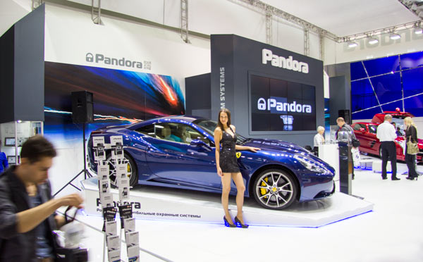 Стенд компании Алармтрейд со своим брендом Pandora на выставке ММАС 2012